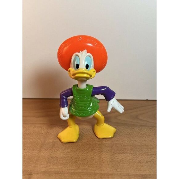 Walt Disney Donald Duck Epcot Center 3.5" PVC Figure Vintage 90’s Sombrero - Picture 1 of 7